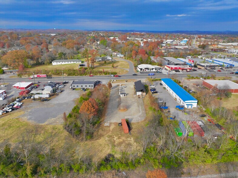 669 W Main St, Hendersonville, TN à louer - Photo du bâtiment - Image 2 de 7