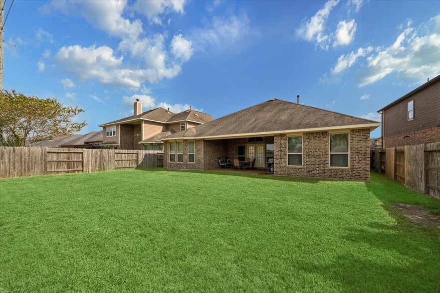 4218 Brannon Branch Ct, Fulshear, TX for sale - Building Photo - Image 3 of 11