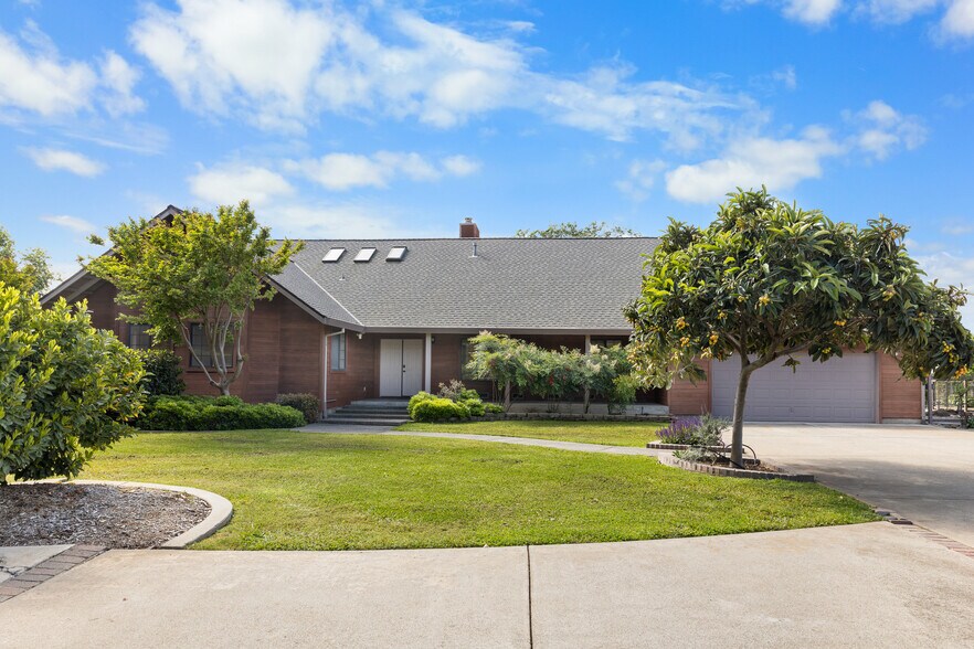 9930 Calvine Rd, Sacramento, CA à vendre - Photo du bâtiment - Image 3 de 101