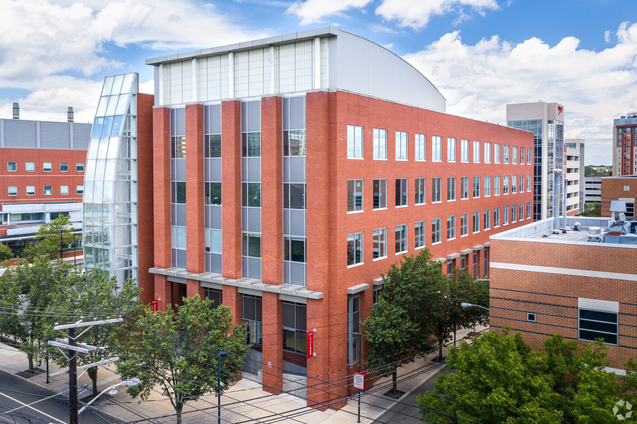 211 Warren St, Newark, NJ à louer Photo du bâtiment- Image 1 de 5