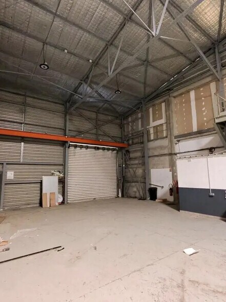 Industrial in Gémenos for lease - Interior Photo - Image 3 of 8