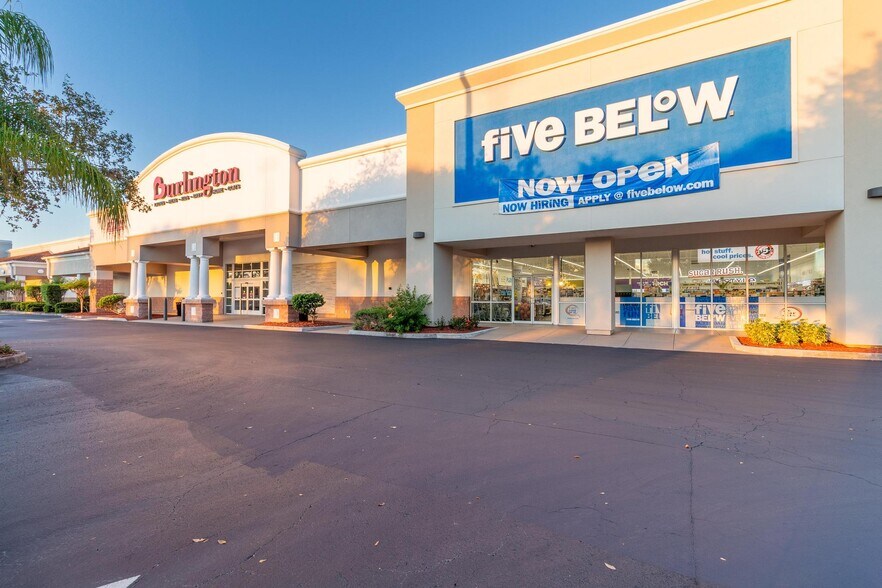 4100 N Wickham Rd, Melbourne, FL à louer - Photo du bâtiment - Image 3 de 31