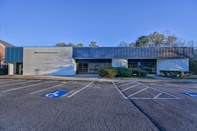 More details for 4664 Lawrenceville Hwy NW, Lilburn, GA - Retail for Sale