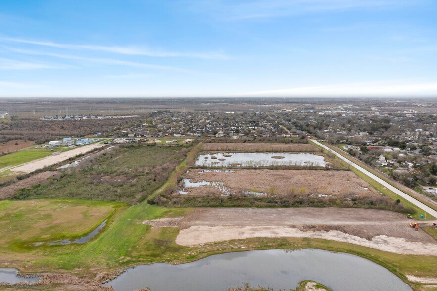 4835 10th Street, Bacliff, TX à vendre - Aérien - Image 2 de 8