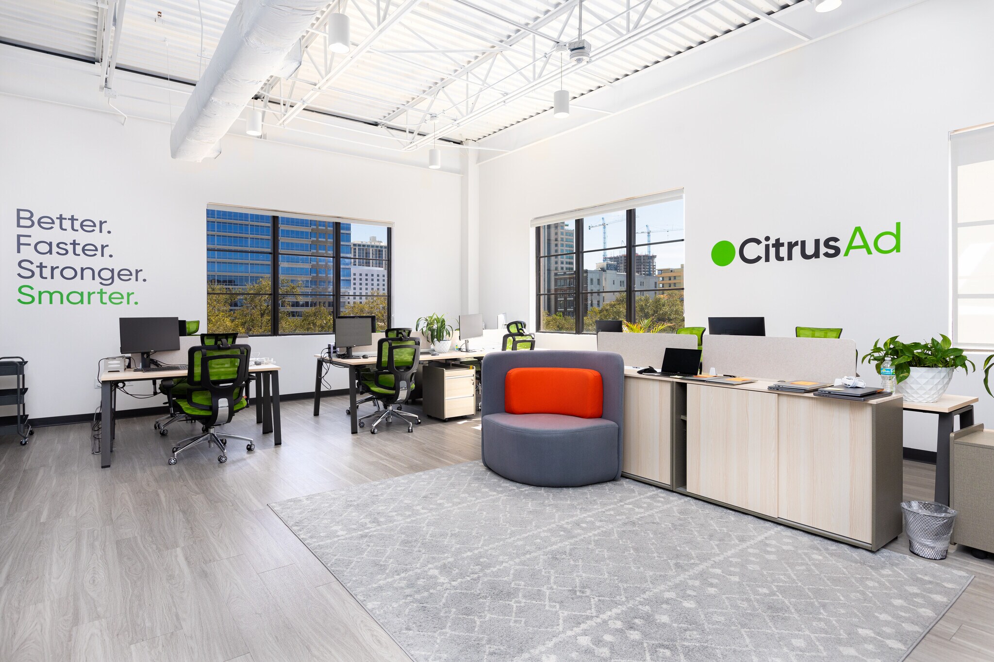 136 4th St N, Saint Petersburg, FL à louer Photo intérieure- Image 1 de 1