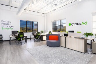 136 4th St N, Saint Petersburg, FL à louer Photo intérieure- Image 1 de 1