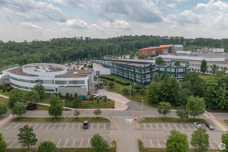 1000 Ericsson Dr, Warrendale, PA à louer - Photo du bâtiment - Image 3 de 12