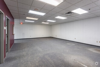 7700 N 68th Ave, Minneapolis, MN à louer Photo intérieure- Image 2 de 16