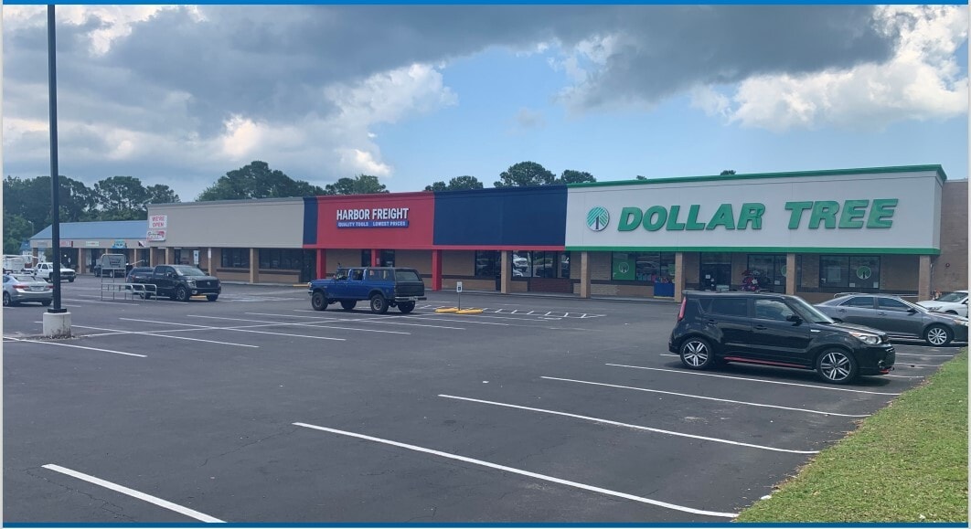 7316 Market St, Wilmington, NC for lease Building Photo- Image 1 of 3