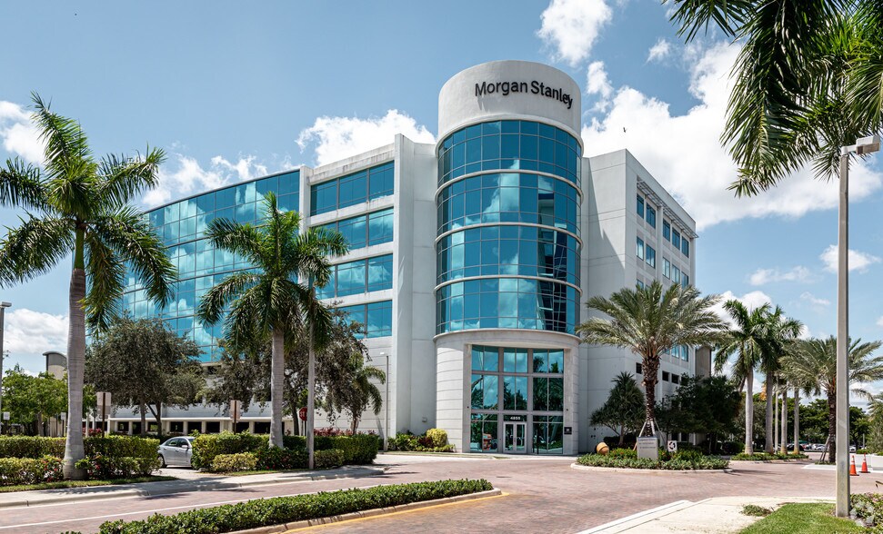 4855 Technology Way, Boca Raton, FL à louer - Photo du bâtiment - Image 1 de 5