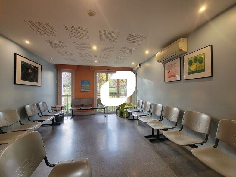 Office in Viry-Châtillon for sale - Interior Photo - Image 2 of 16