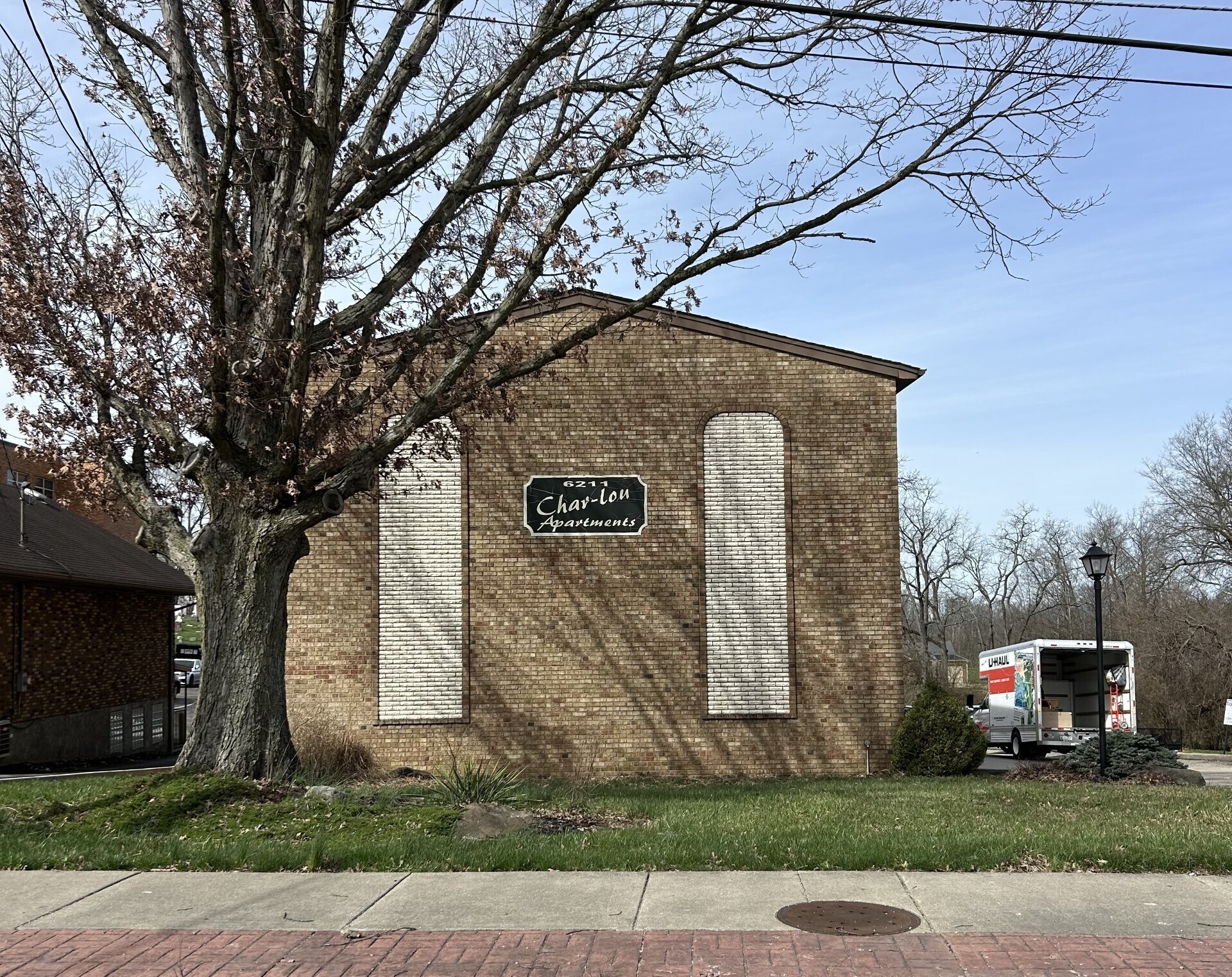 6211 Cheviot Rd, Cincinnati, OH à vendre Photo principale- Image 1 de 8