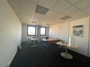 Route De Sartrouville, Le Pecq for lease Interior Photo- Image 1 of 11