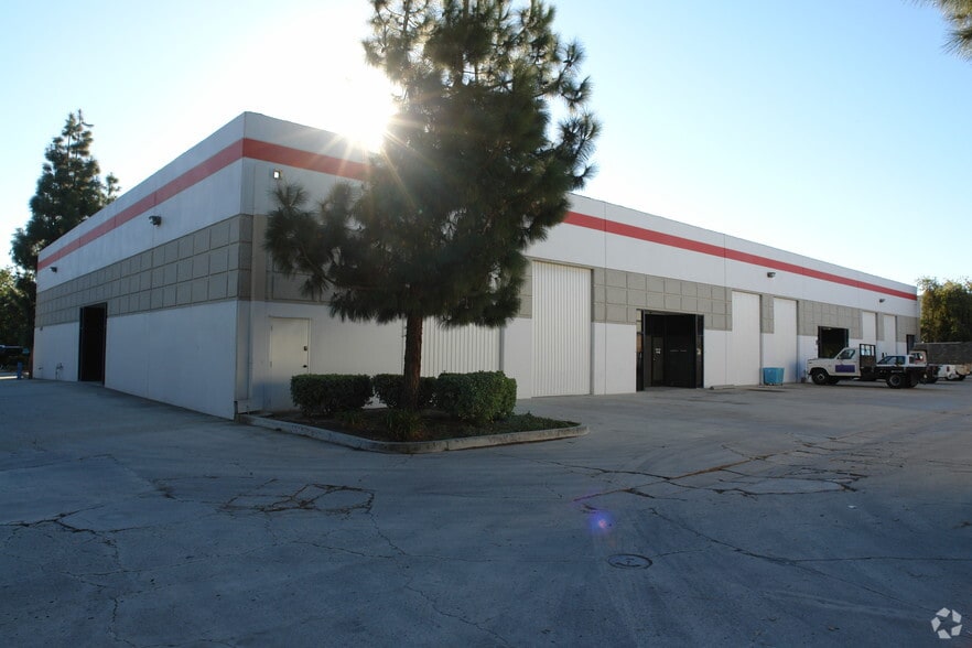 1111 Rancho Conejo Blvd, Newbury Park, CA for lease - Building Photo - Image 2 of 2