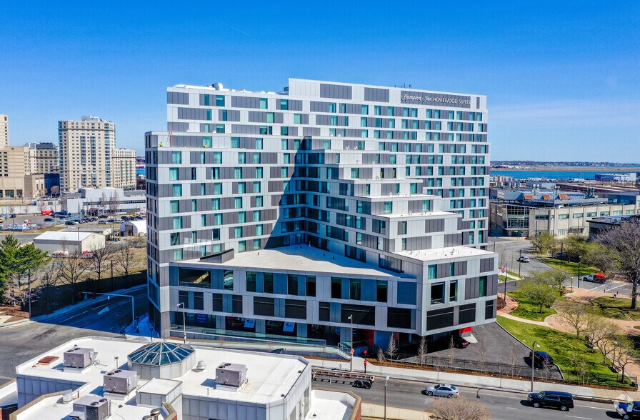 660 Summer St, Boston, MA à louer - Photo du bâtiment - Image 2 de 7