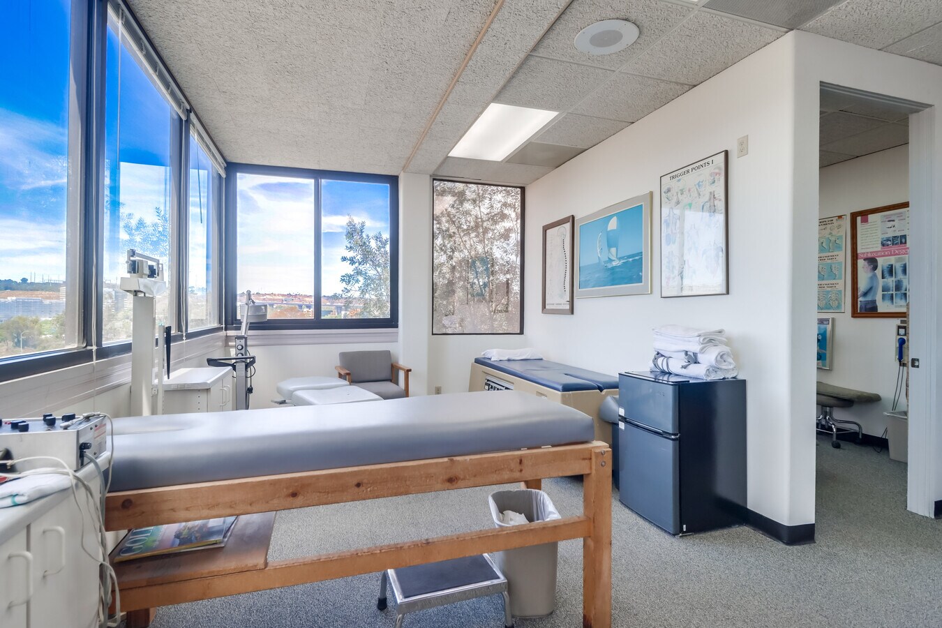 2333 Camino del Rio S, San Diego, CA 92108 - Unité 230 - - Photo intérieure - Image 1 of 14