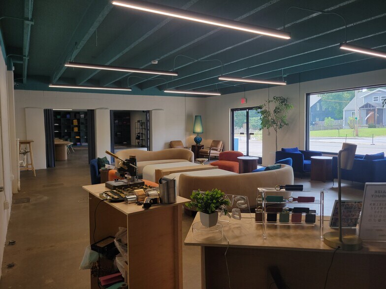 1531 Jones Ave, Nashville, TN à louer - Photo du bâtiment - Image 2 de 4