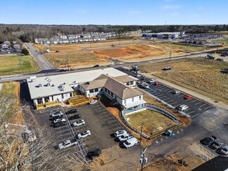 Plus de détails pour 3955 Highway 53, Hoschton, GA - Commerce de détail à louer