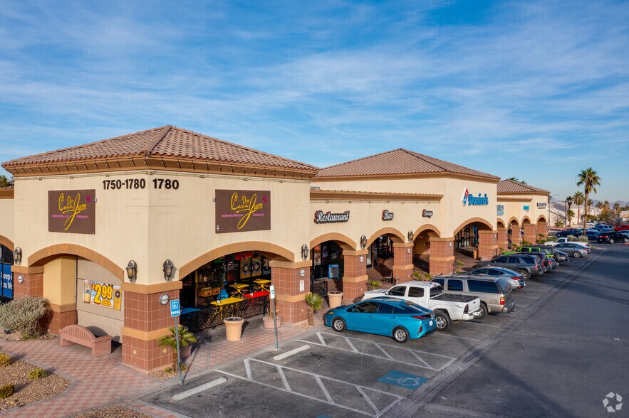 1600-1750 N Buffalo Dr, Las Vegas, NV à louer - Photo du bâtiment - Image 3 de 12