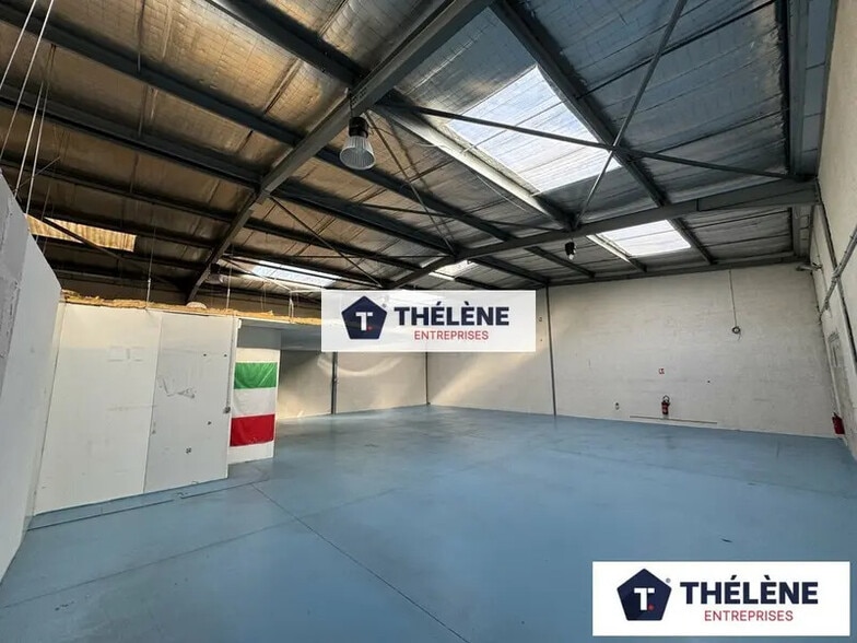 Industrial in Mauguio for lease - Interior Photo - Image 2 of 9