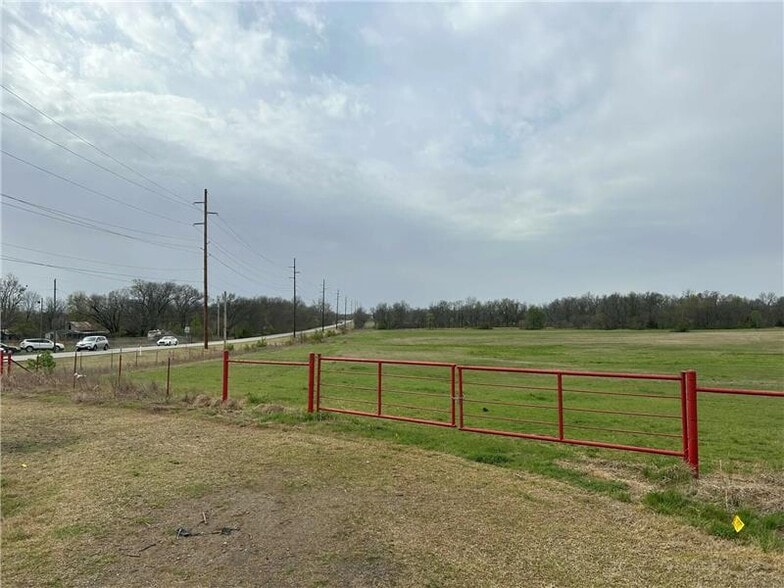 18596-19216 E 11th St, Tulsa, OK à vendre - Photo du bâtiment - Image 2 de 3