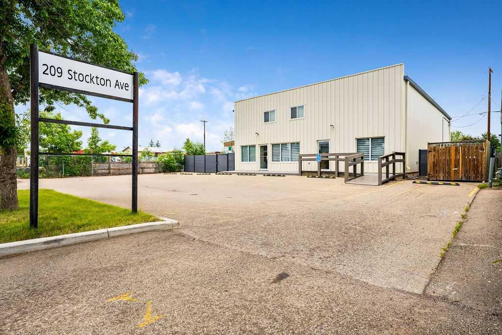 209 Stockton Av, Okotoks, AB à vendre Photo du bâtiment- Image 1 de 1