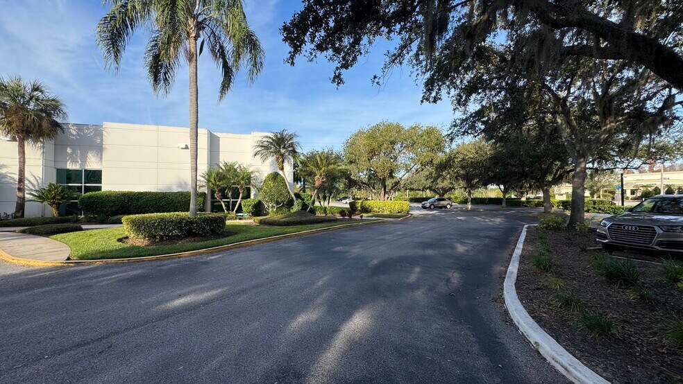 2227 Welbilt Blvd, New Port Richey, FL à vendre - Photo du bâtiment - Image 3 de 40