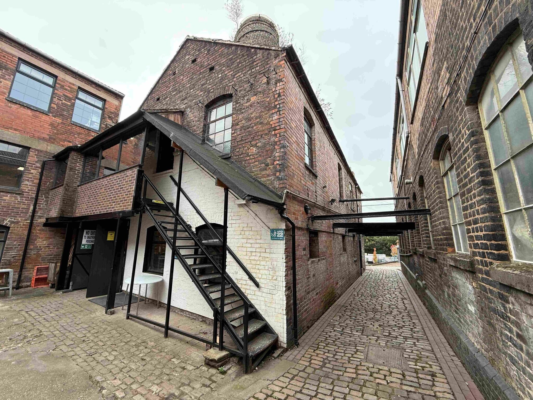 Beaufort Rd, Stoke On Trent à louer Photo du bâtiment- Image 1 de 8