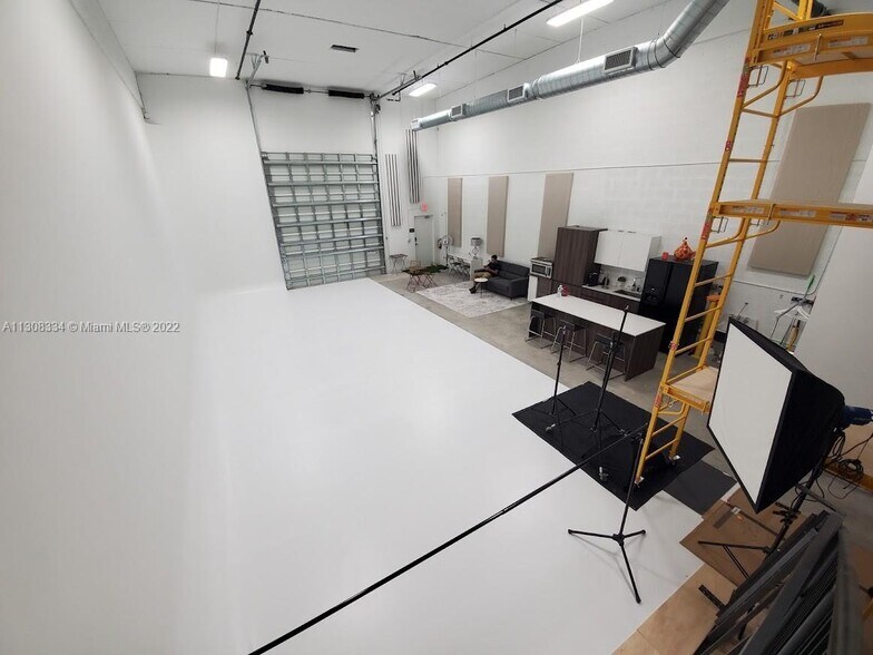 2017 NW 135th Ave, Miami, FL à louer - Photo intérieure - Image 3 de 18