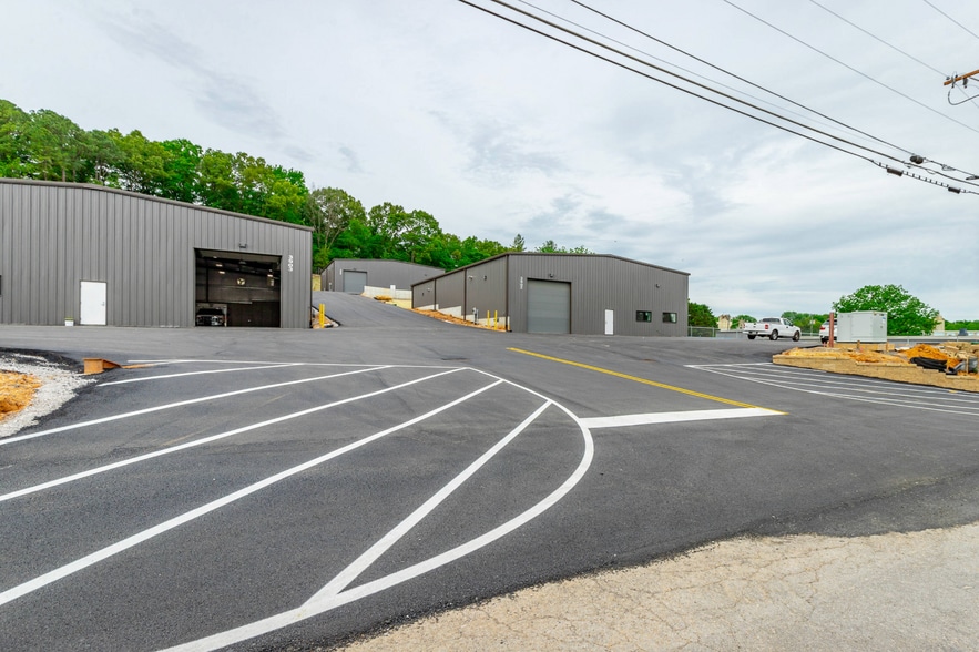 3902 Caine Lane, Chattanooga, TN for lease - Building Photo - Image 2 of 18