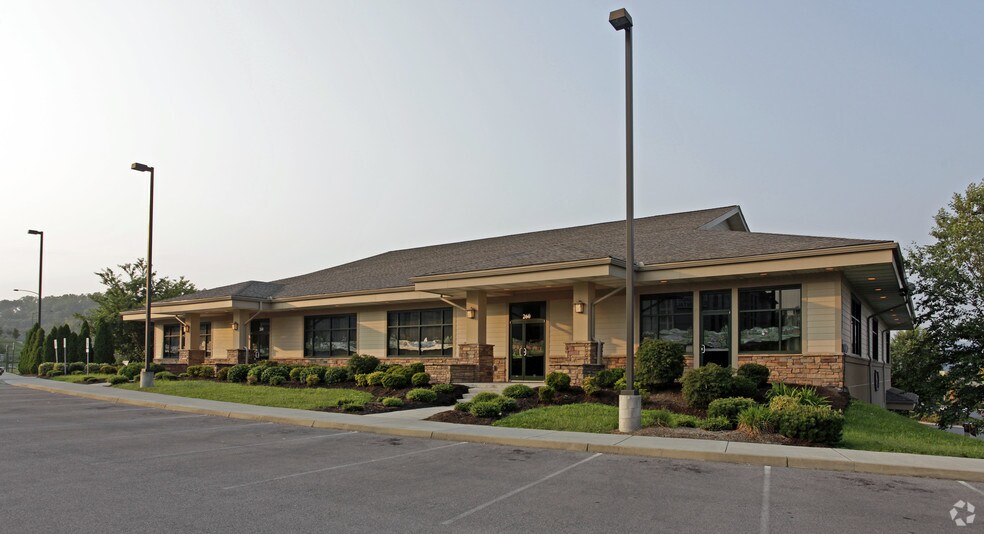 196-236 Collier Dr, Sevierville, TN à louer - Photo principale - Image 3 de 8