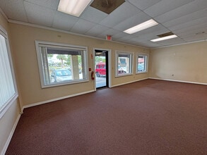 15250 S US 41/ Tamiami Trl, Fort Myers, FL à louer Photo intérieure- Image 1 de 3