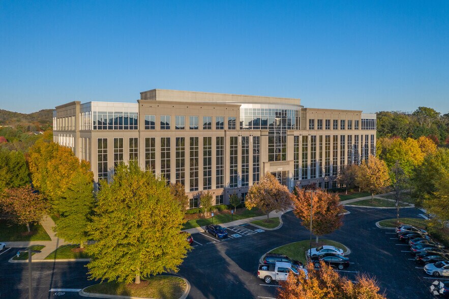 6550 Carothers Pky, Franklin, TN for lease - Building Photo - Image 1 of 29