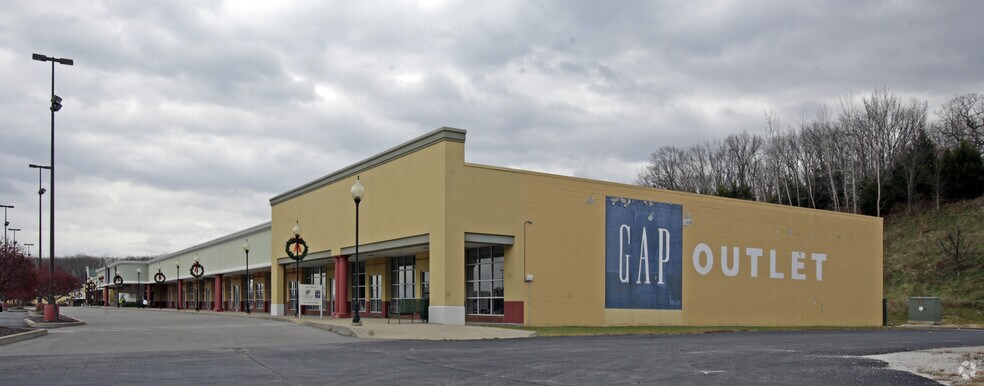 1000 Warrenton Outlet Ctr, Warrenton, MO à louer - Photo du bâtiment - Image 3 de 7