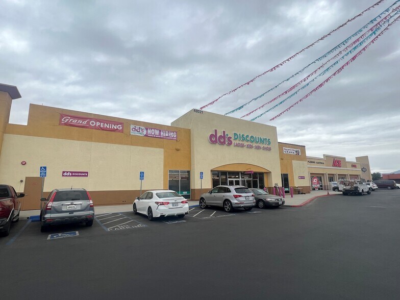 49171-49249 Grapefruit Blvd, Coachella, CA à louer - Photo du bâtiment - Image 3 de 3