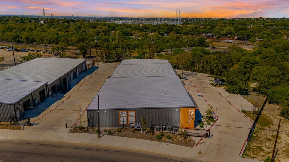 4503 N Stahl Park, San Antonio, TX à louer - Photo du bâtiment - Image 2 de 54