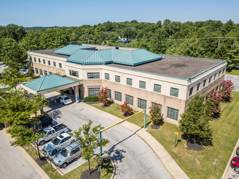 6830 Hospital Dr, Rosedale, MD à vendre - Photo du bâtiment - Image 1 de 1