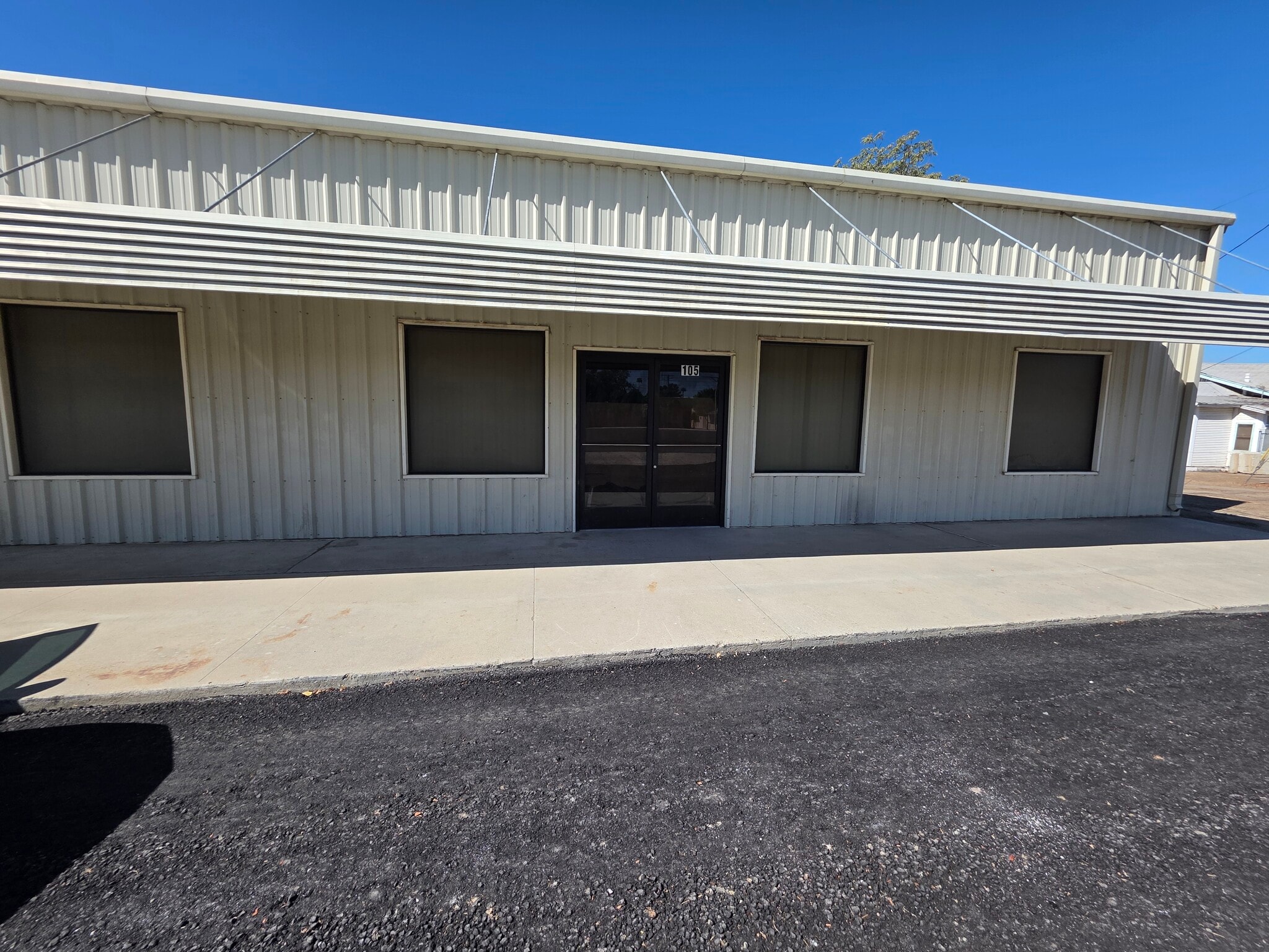 105 High St. Suite 2, Delano, CA à louer Photo intérieure- Image 1 de 2