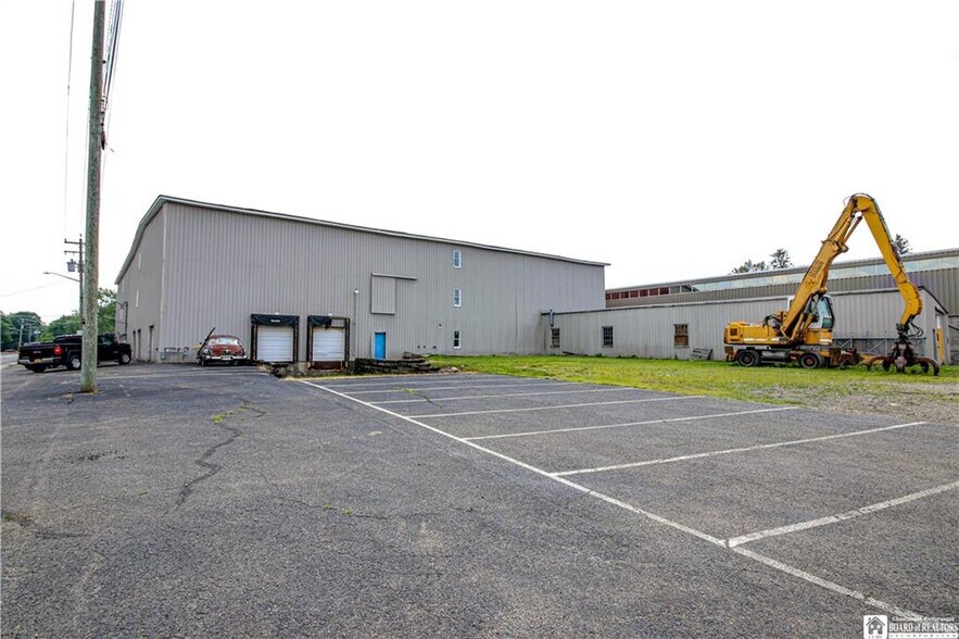 2636 S Work St, Falconer, NY for lease - Building Photo - Image 1 of 12