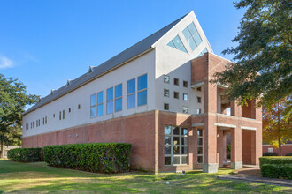 3101 Lake St, Lake Charles, LA for lease Building Photo- Image 2 of 8