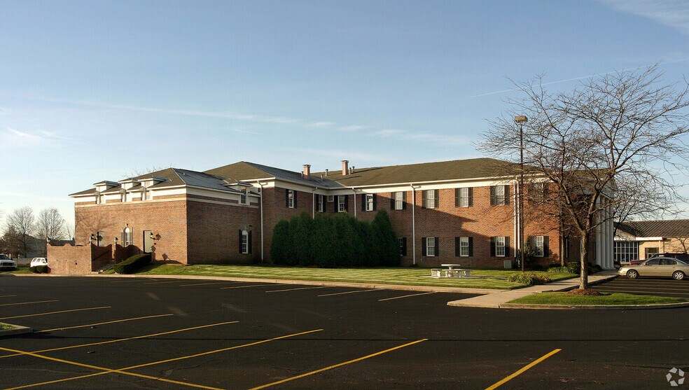 1311 W 96th St, Indianapolis, IN à louer - Photo du bâtiment - Image 2 de 6