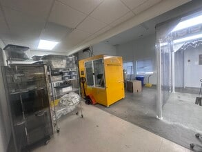 4 Oxford Rd, Milford, CT à louer Photo intérieure- Image 2 de 15