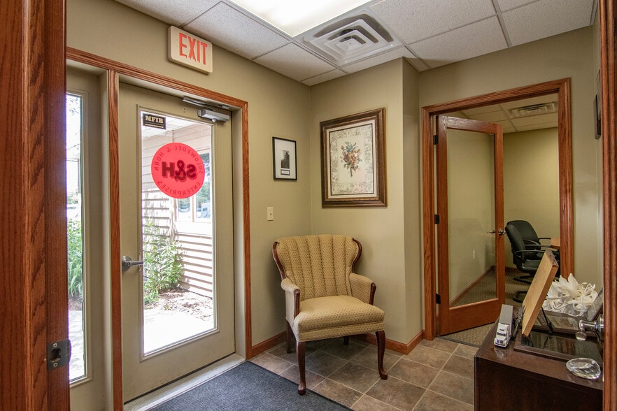 N6277 Highway 67, Plymouth, WI for lease - Interior Photo - Image 3 of 9