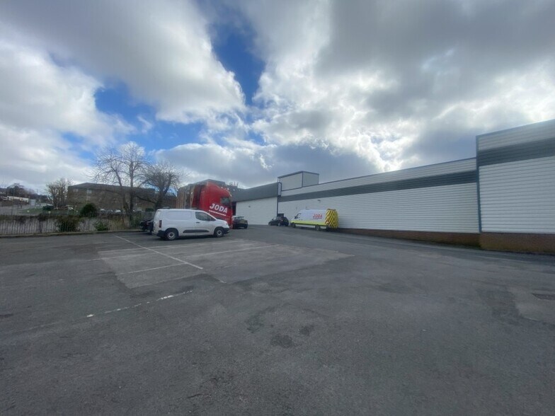 Futures Way, Bradford à vendre - Photo du bâtiment - Image 3 de 11