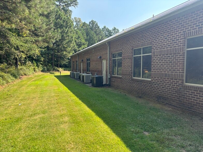 1507 Alex Dr, Irondale, AL for sale - Building Photo - Image 2 of 5