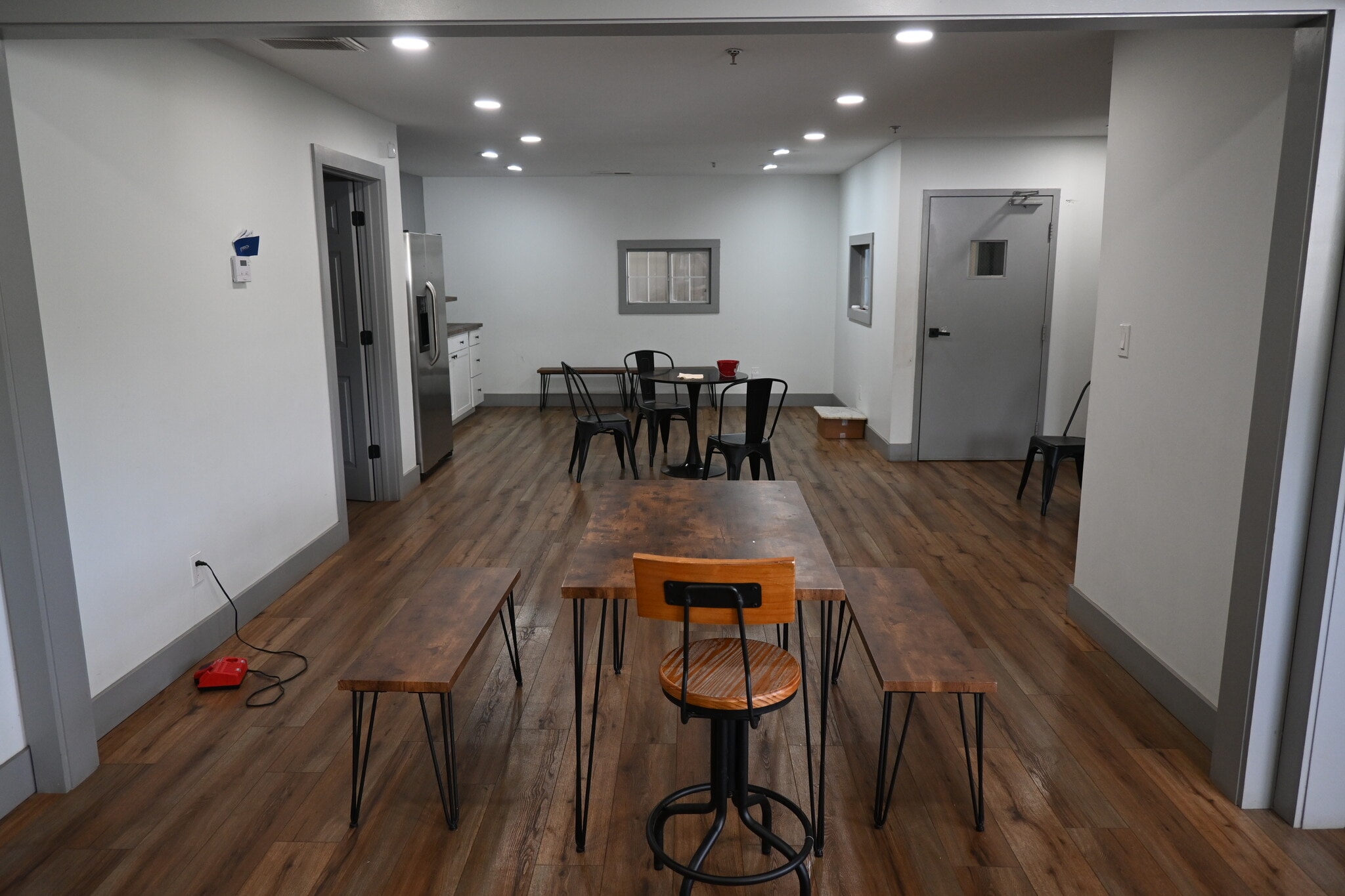 9147 Old Atlanta Hwy, Covington, GA for lease Interior Photo- Image 1 of 3
