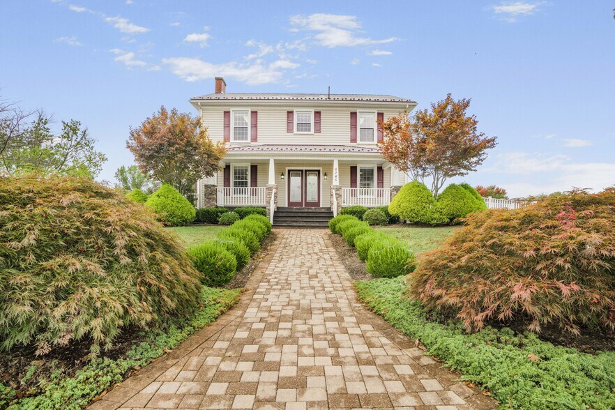 6245 University Park Dr, Radford, VA à vendre - Photo du bâtiment - Image 2 de 46