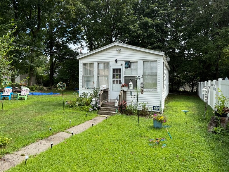 775 Union St, Rockland, MA for sale - Building Photo - Image 2 of 8