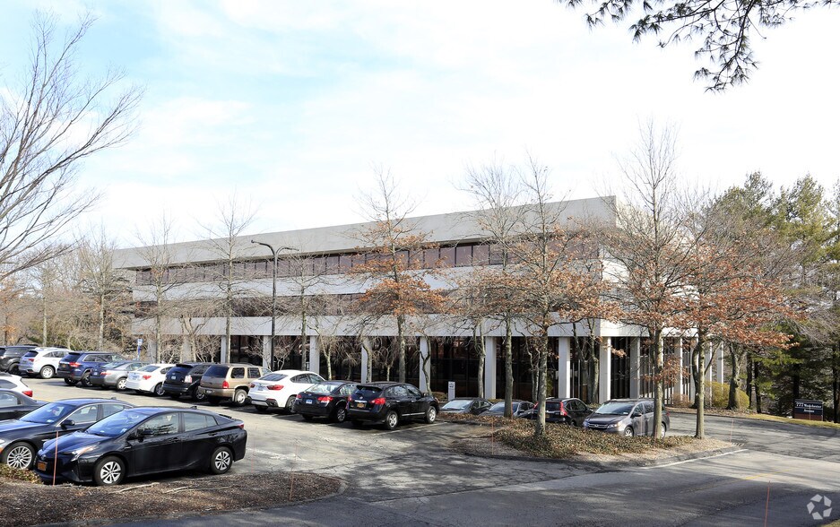 777 Westchester Ave, White Plains, NY à louer - Photo du bâtiment - Image 2 de 4