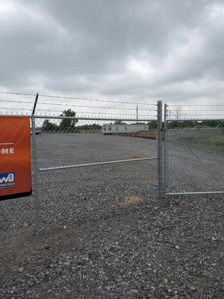 11156 Walden Ave, Alden, NY à vendre - Photo du bâtiment - Image 2 de 9